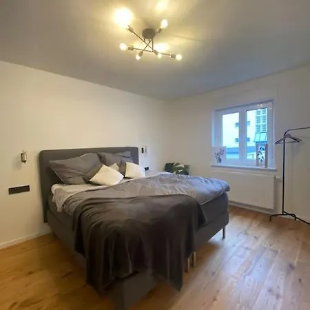 Schöne 2 Kingsize-bett Apartment Augsburg