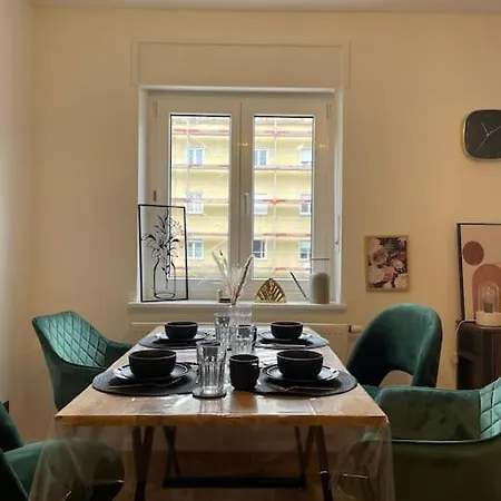 Schoene 2 Kingsize-bett Appartement *